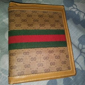 Vintage Gucci billfold wallet...Make offers
